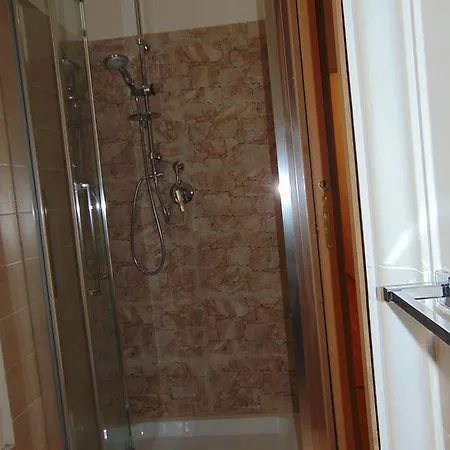 Daire Nene House *